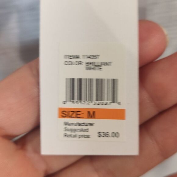 Nwt medium Liz sport t-shirt - Picture 6 of 7